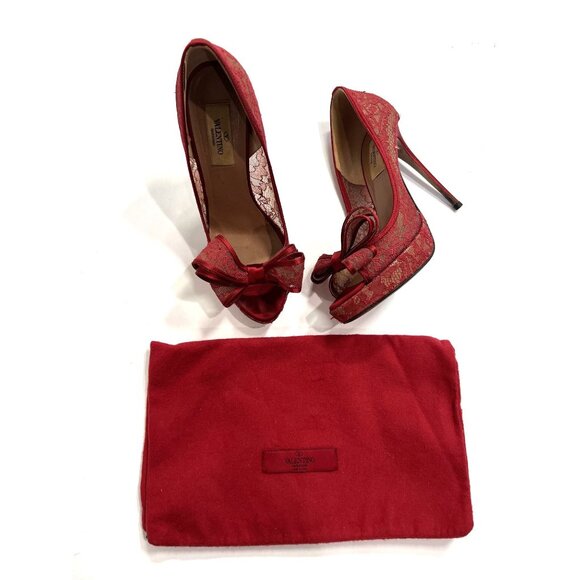 Valentino Bow TIe Pumps in Red Lace - Picture 4 of 11